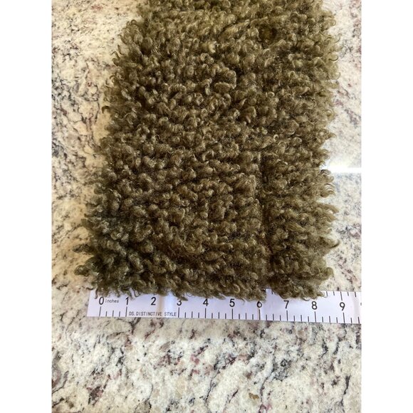 Womens Rectangle Plaid Sherpa Faux Fur Scarf Wrap Red Cream Cozy Winter Soft - Picture 6 of 6